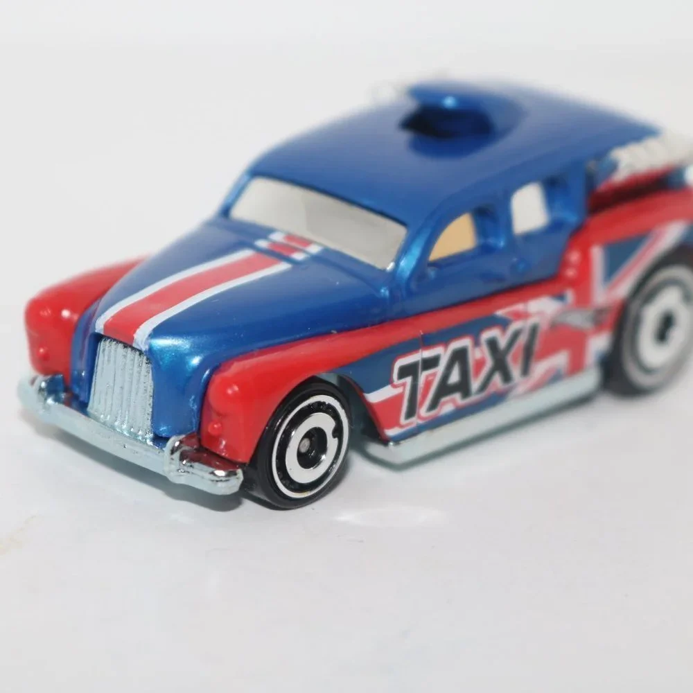 Hot Wheels Metro Cockney Cab II CUSTOM keychain